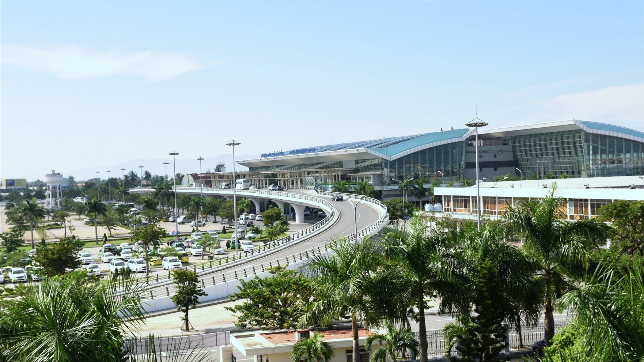 Hoi An to Da Nang Airport and Hotel Private Car Service